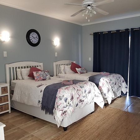 פוצ'פסטרום Graceland Guesthouse מראה חיצוני תמונה