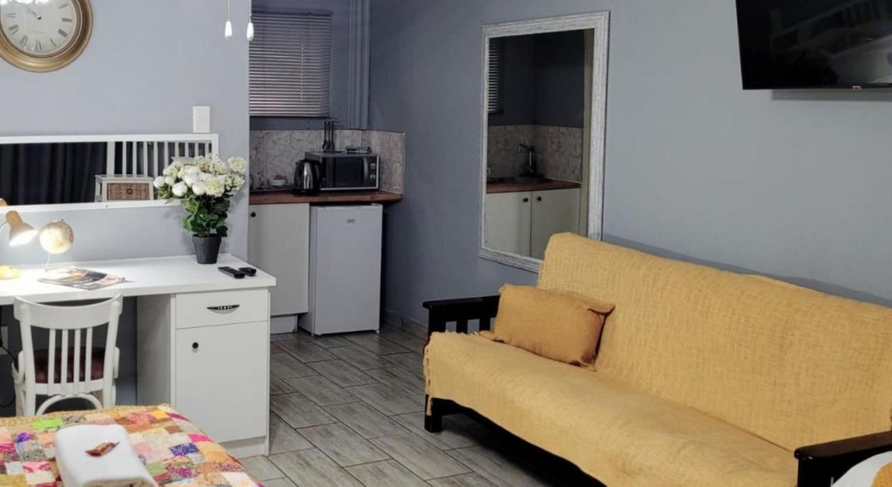 פוצ'פסטרום Graceland Guesthouse מראה חיצוני תמונה