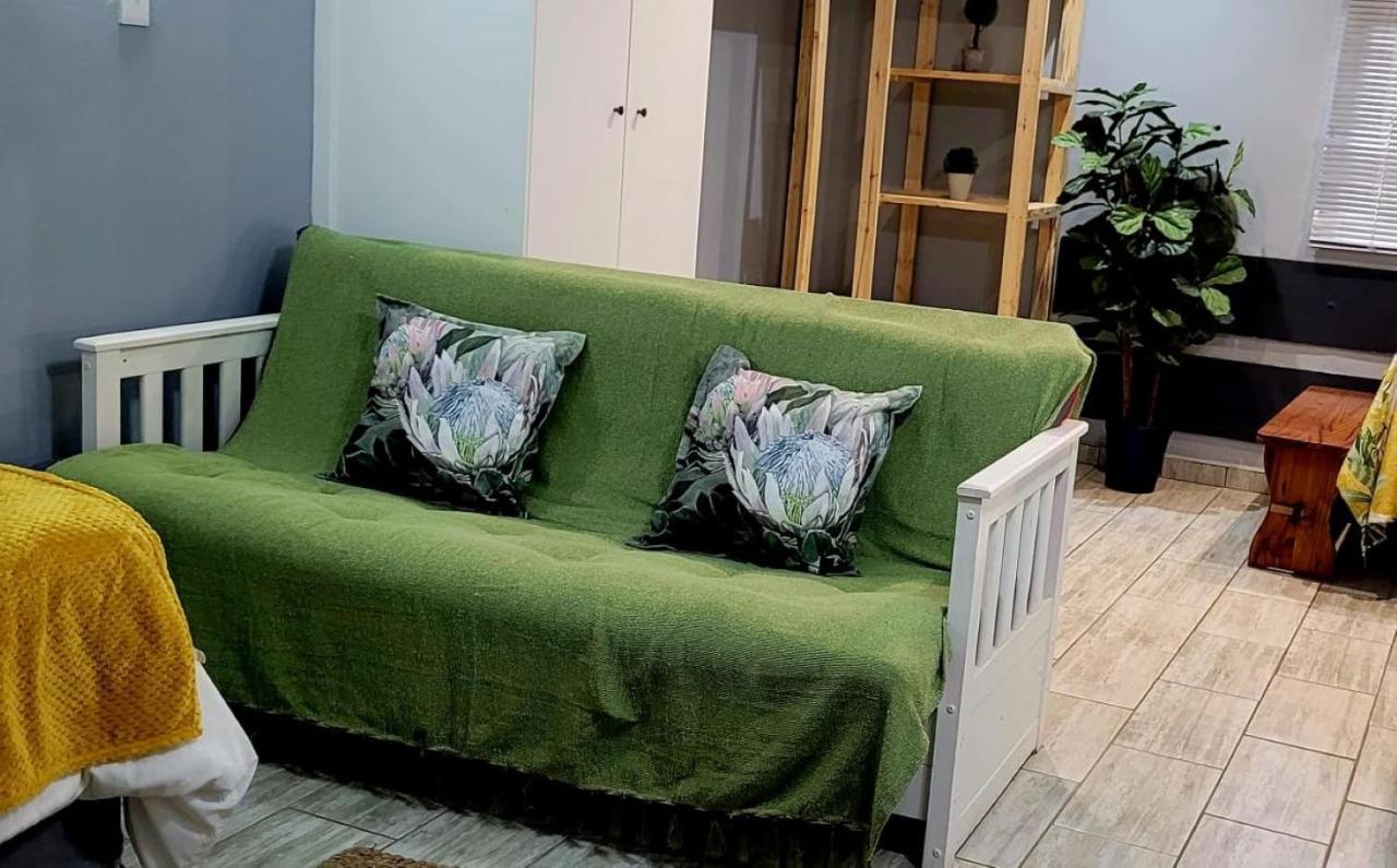 פוצ'פסטרום Graceland Guesthouse מראה חיצוני תמונה